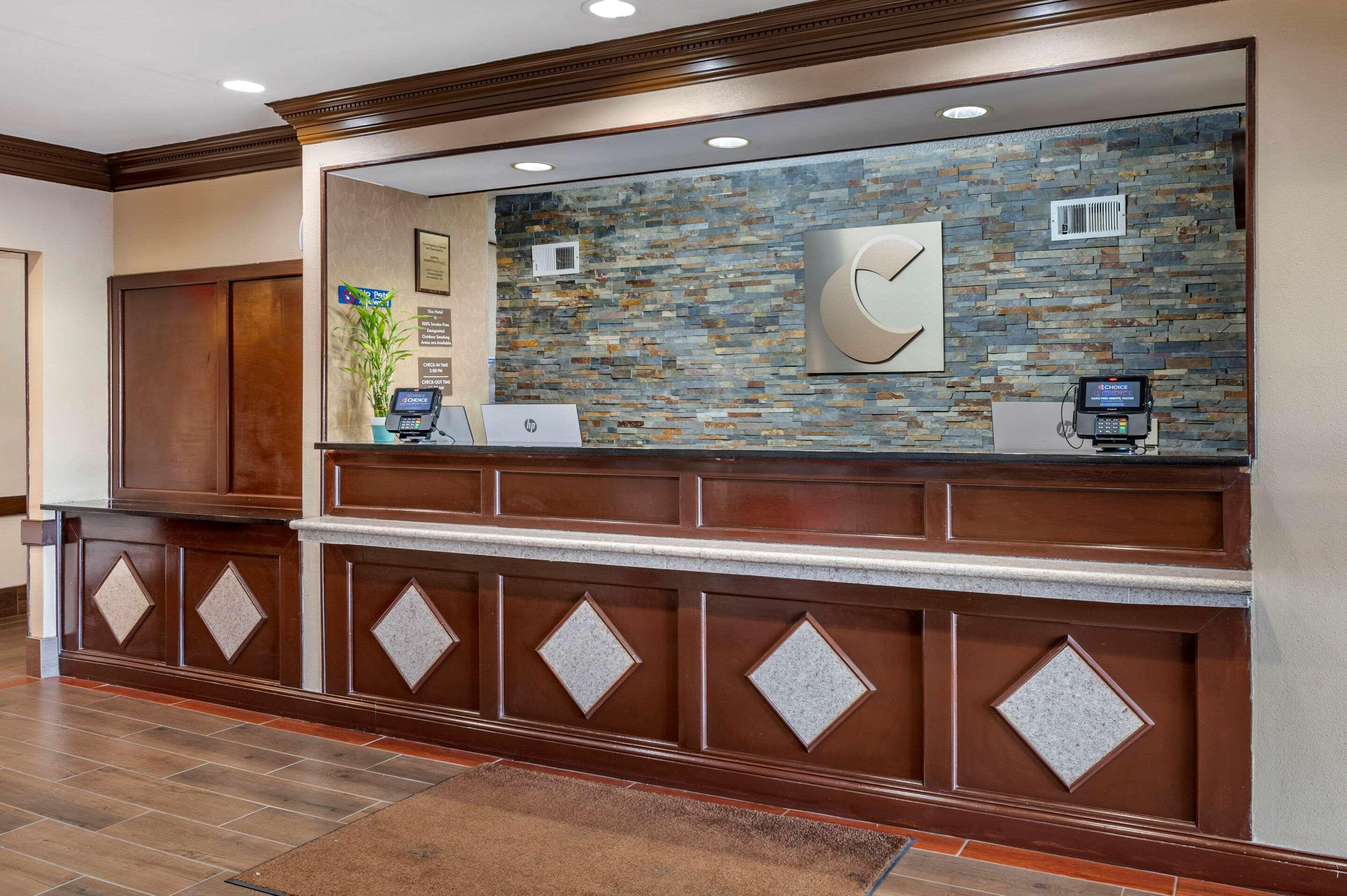 Comfort Inn & Suites Cincinnati Exterior foto