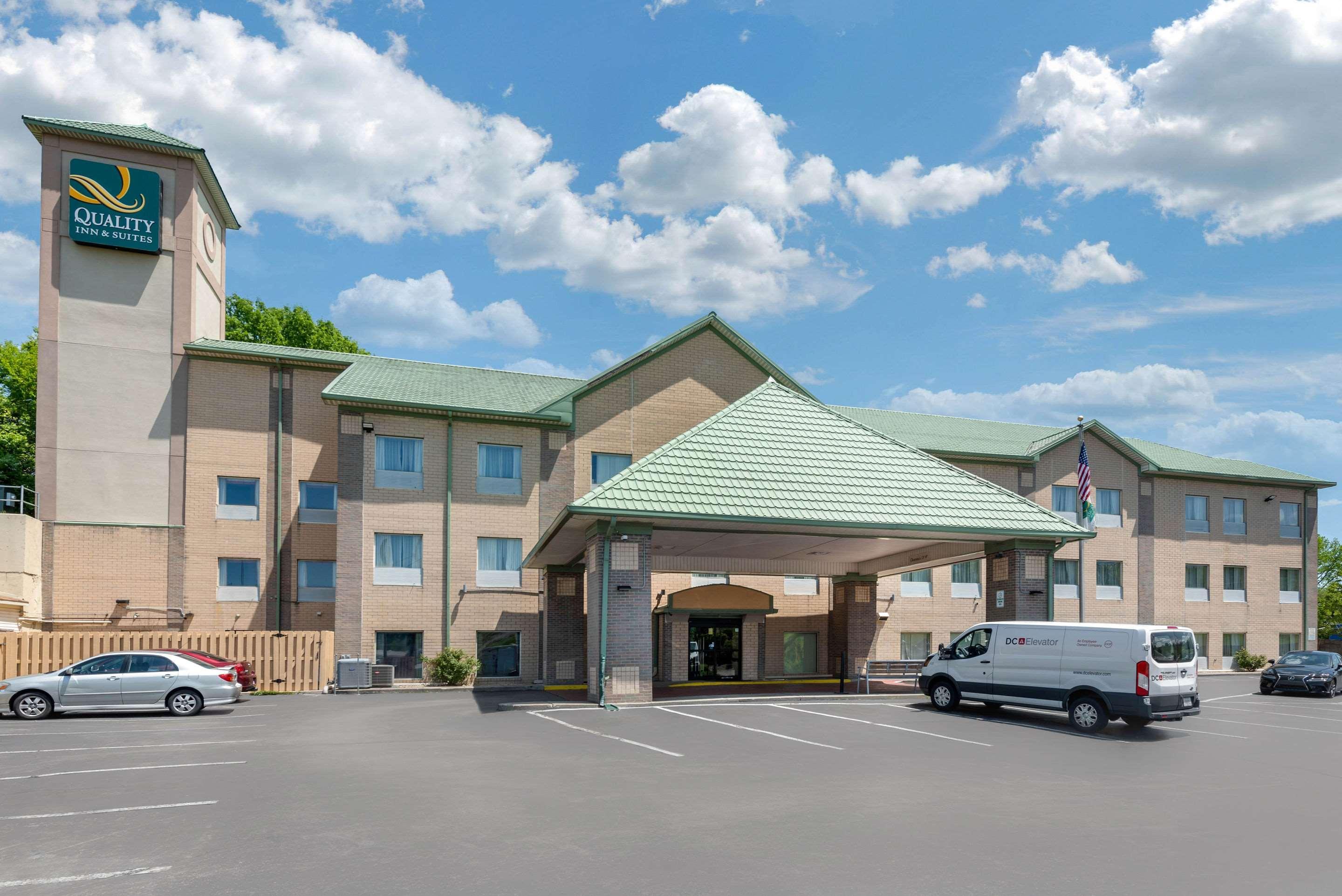 Comfort Inn & Suites Cincinnati Exterior foto